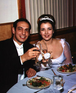 cincin.jpg (28972 bytes)